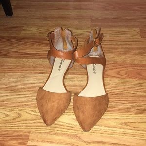 Closed toe  sandal flats